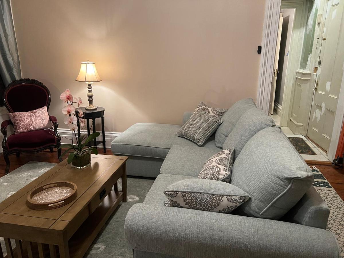 1 Bedroom Private Victorian Apt In Convenient City Location On 5 Acre, Sleeps 4 Poughkeepsie Exteriör bild